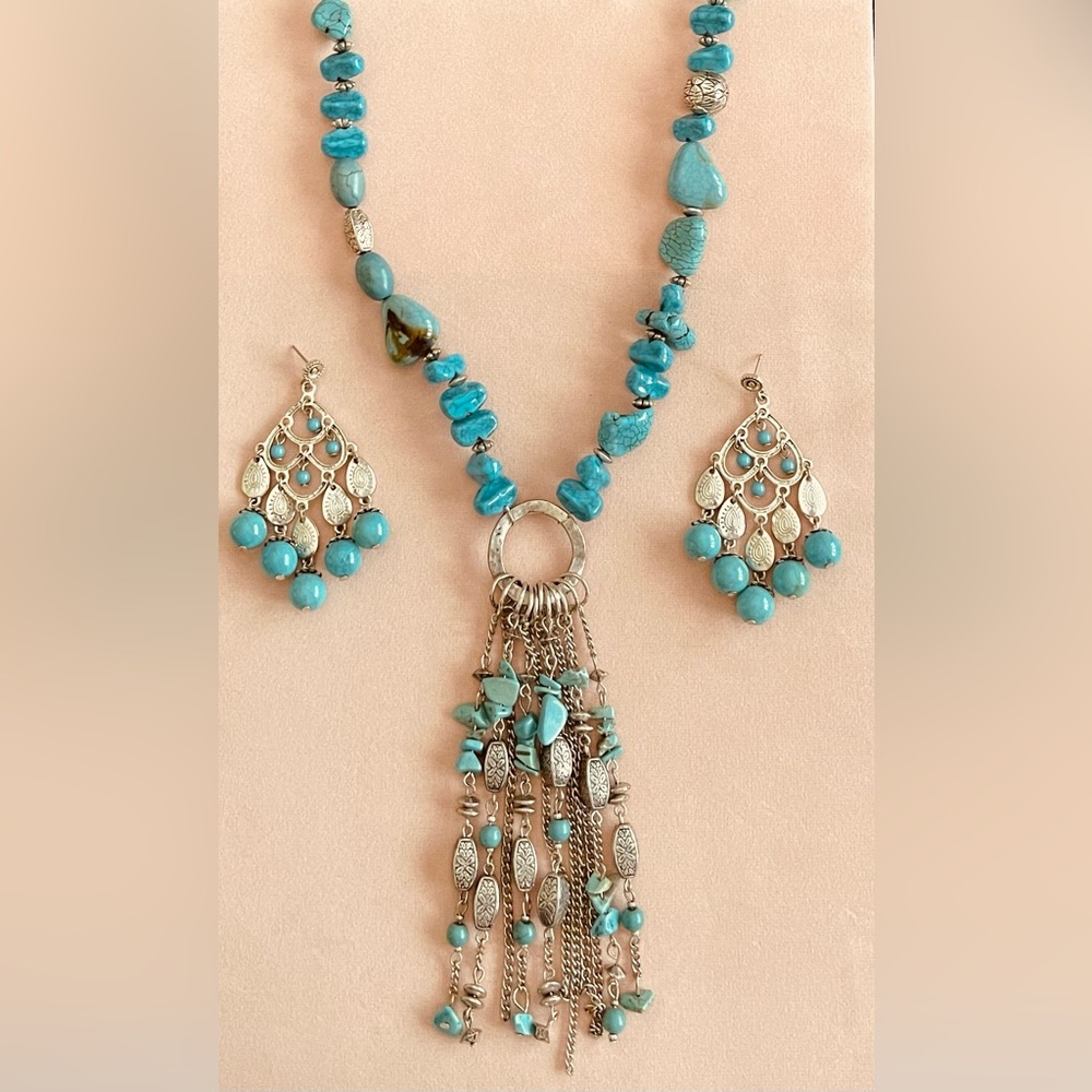 Turquoise and silver 20” pendant necklace with tiered earrings 3”